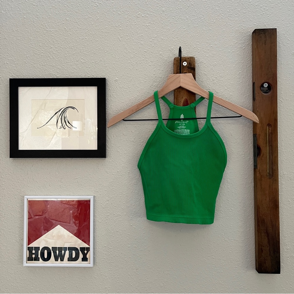 $40 FREE PEOPLE MOVEMENT Happiness Runs Long Crop Tank Top In Green M/L